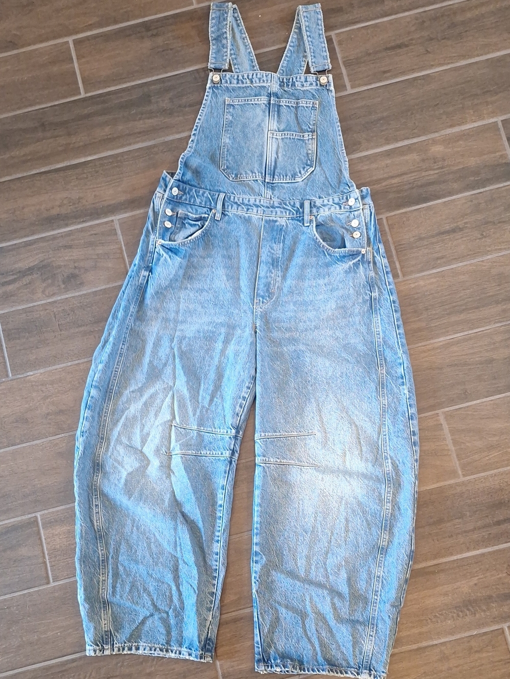 Free People Good Luck Barrel Leg Overalls Blue Cotton Denim XL Farm - Picture 2 of 13